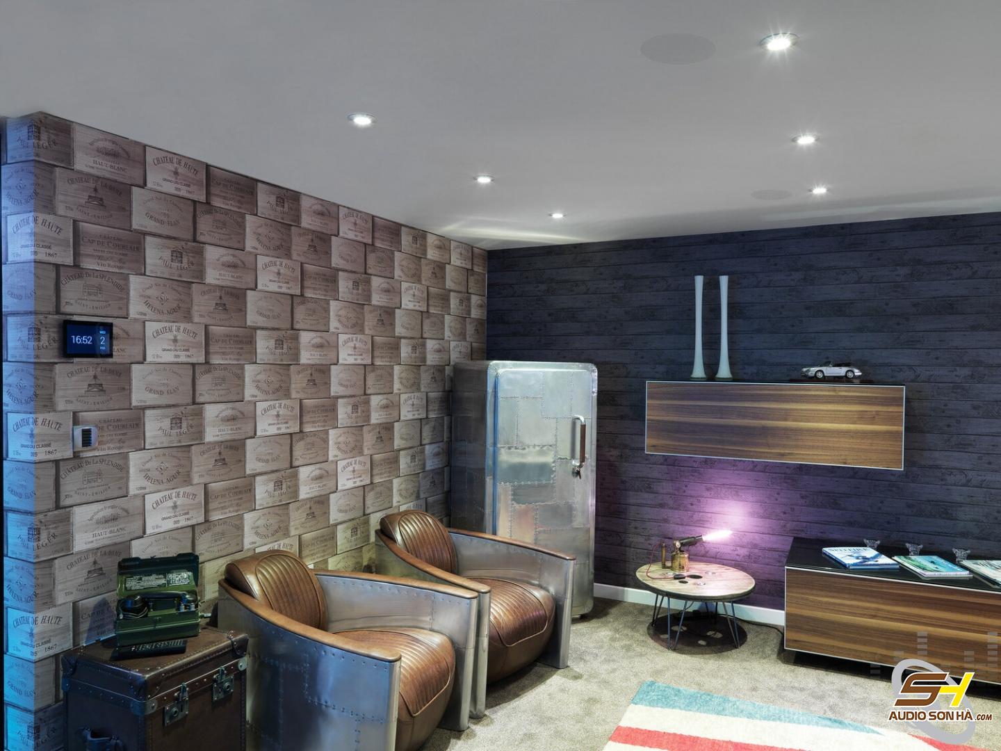 Bowers & Wilkins CCM684 in-ceiling /cái