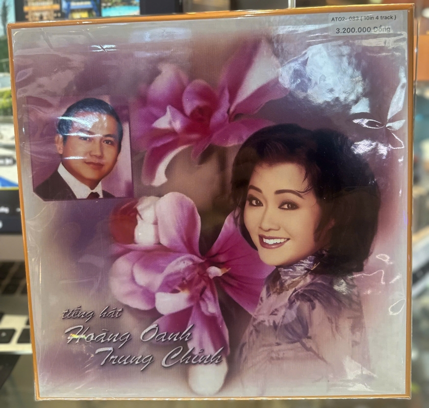 Băng cối 10 inch 4 track tiếng hát Hoàng Oanh - Trung Chỉnh