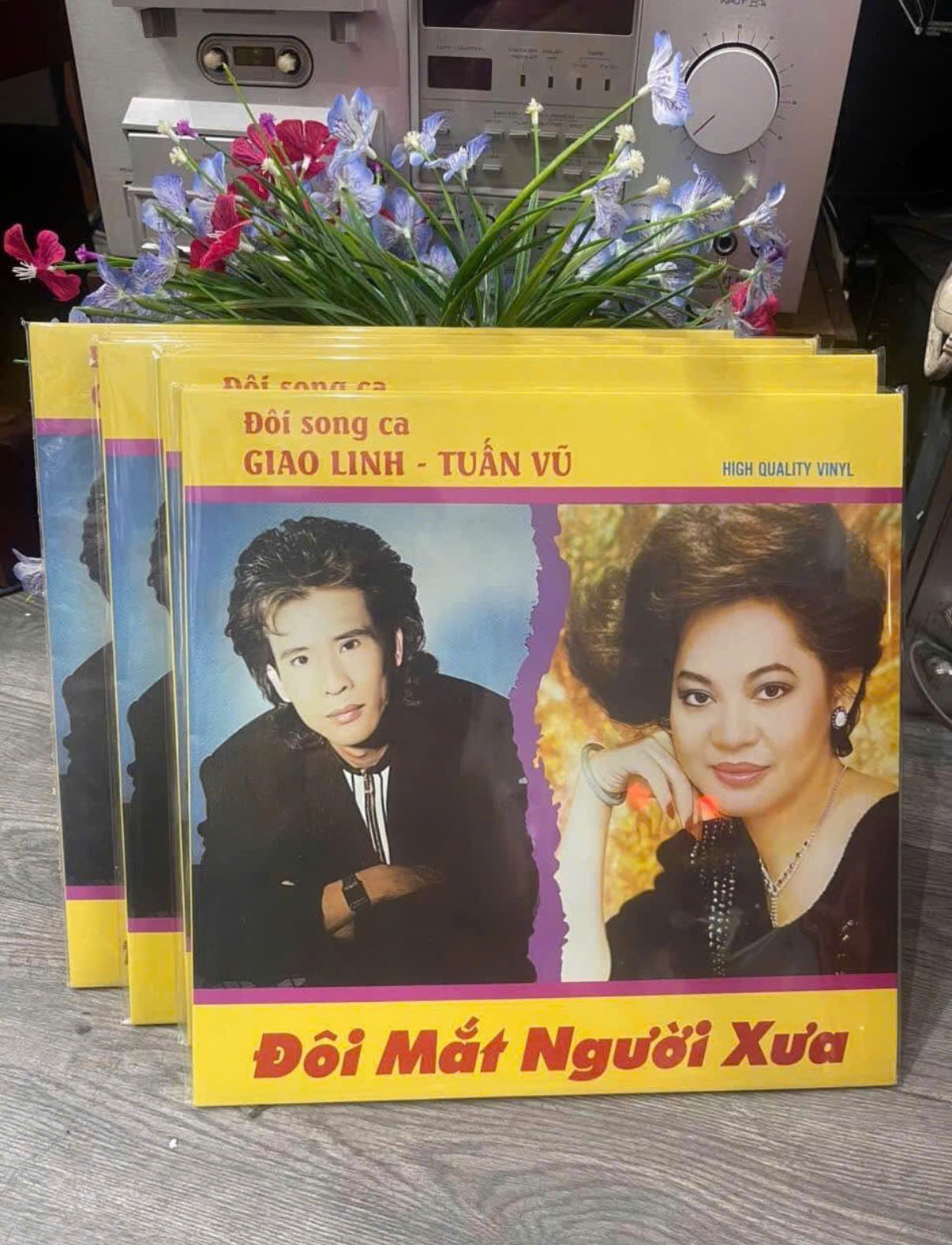 Đĩa LP Đôi Mắt Người Xưa