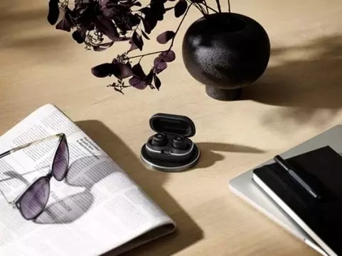 040919_0253_BANGOLUFSEN8.jpg