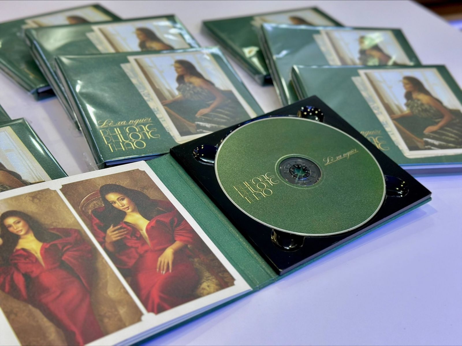 CD-PHUONG-PHUONG-THAO-LE-XA-NGUO%20(1).j